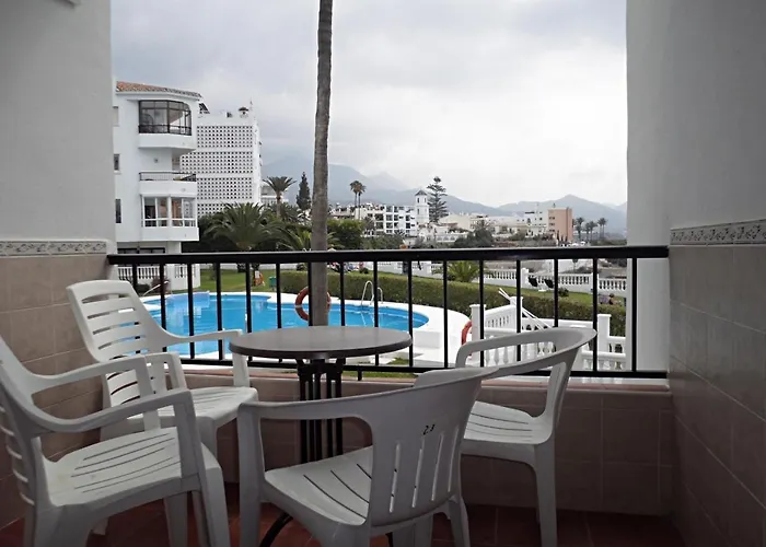 Palmeras 9 Menyber * Nerja